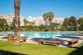 Bafureira Cascais Apartment; Condomínio privado com piscina - Image 4