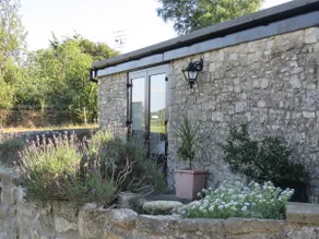 The Old Stable, Llancarfan - Image 3
