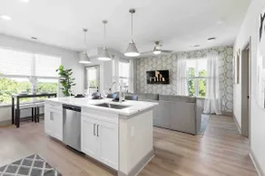 Serenity Living 5 Min From Downtown - Image 3