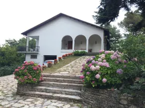Villa en una zona montañosa y tranquila detrás de las Cinque Terre, gran zona verde. - Image 3