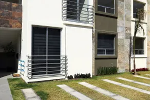 Modern Apt Near VW Finsa, Val'Quirico & Cholula - Image 2