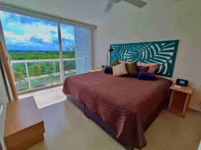 Luxury Beachfront Studio w/Amazing Pool & Sunset - Image 3
