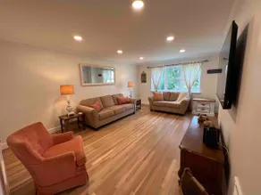 Peaceful Oak View - Image 2