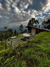 Deumadi Mountain Cottage - Image 2
