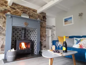 Seabird Cottage in stunning woodland/coastal - Image 2