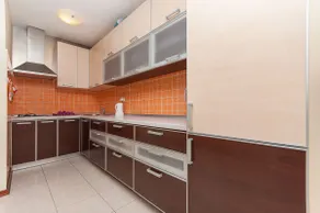 Modern new flat for 4 + 2 person near city center - Image 4