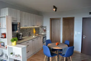 Clock Tower Apartment - Image 4