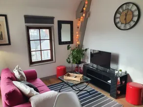 PRETTY DUPLEX AT THE FOOT OF THE CASTLE!! - Image 2