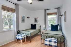 Martingale Cottage - Downtown & Bruce’s Field - Image 4