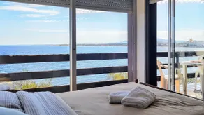 Directly facing the sea! Pool. Parking. 2 Rooms - Image 4