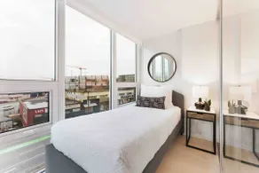 Stylish & Modern 2beds A/C & Parking - Image 3