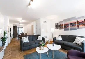2-bedroom-apartment with a view to the church - Image 2