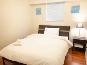 Clean Family Home Central Near Downtown & Airport - Image 3