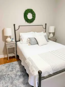 Beautiful Bungalow w/High End Amenities💙🥃 - Image 2