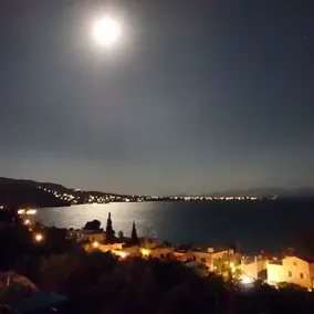 Amazing view family house! - Image 4