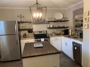 WOW! 3BR Retreat: Walk 2 UWG/Near Tanner/Southwire - Image 4