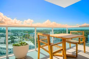 Amazing View 1 Hotel Corner Unit 2BR/2BA w Balcony - Image 2