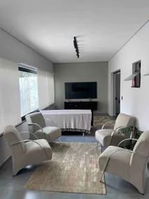 Cozy country house with pool and pool table - Image 3