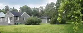 Comfort, just off the lake - Image 5