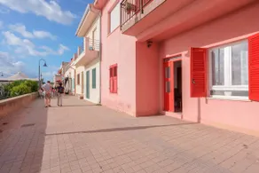 Beachfront house - Image 3