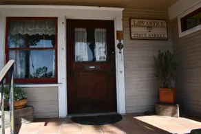 Beautiful old (1910) mansion in Golden hill - Image 2