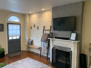 Charming Townhome 2BR 2BA - HISTORIC DISTRICT!!! - Image 3