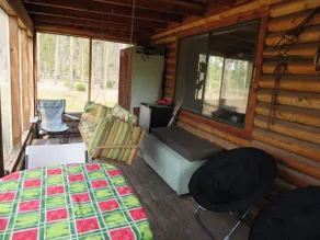 Bluebird cabin in Stanley, Idaho - Image 3