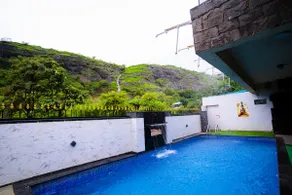 Titto's Villa 4.5BHK Pool, Jacuzzi & Rainshowers. - Image 4
