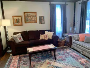 Boho Bungalow off Main-one block from Lovely Park - Image 5