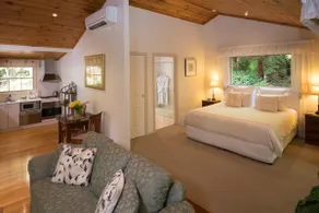 Myers Creek Cascades Luxury Cottages - Image 4