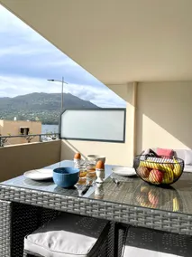 2 bedrooms in a luxury waterfront residence - Image 5