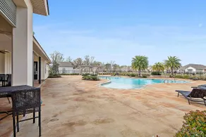 LSU 2 BR | Pet Friendly|Pool| Fitness| Sleep 4 - Image 2