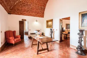 Magnificent 1700's villa in Tuscany - Image 3