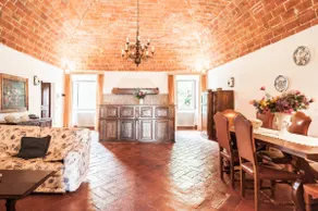 Magnificent 1700's villa in Tuscany - Image 4