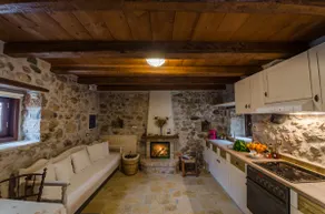 Ev Zin Stone House Folia - Image 2