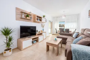 WintowinRentals Best Location, Beach, Pool & Parking - Image 2