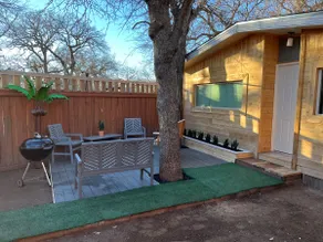 Comfy Cottage 2 miles From AT&T Stadium - Image 2