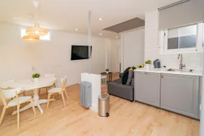 Centrally located apartment in Palacio Real and Madrid Río - Image 3