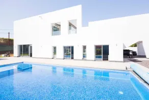 Independent villa with an immense heated pool! - Image 4