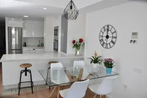 Spectacular Apartment 8 pax/4 rooms & Free Parking - Image 3
