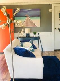 Beautiful Oceanview Retreat 2 Bedroom Home - Image 4