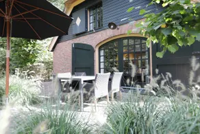 Unique detached thatched cottage by the heath - Image 3
