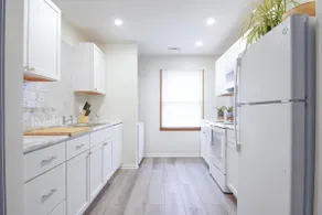4 Min Walk to Mass St | Washer & Dryer + Parking - Image 3
