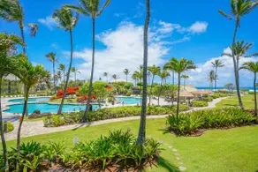 Lagoon View Resort Retreat - Image 4