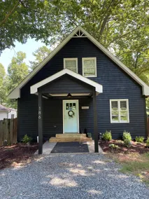 Cozy 2 Bed2 Bath waterfront home on High Rock Lake - Image 4
