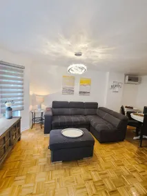 2 floor modern condo Rosemont/ Private parking - Image 2