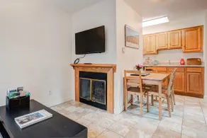 Sunny 1BD with loft close to CU and Pearl Street - Image 3