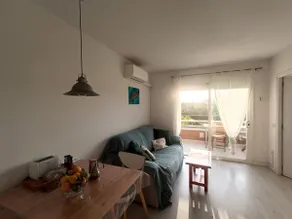 Apartment with a pool next to the beach - Image 5