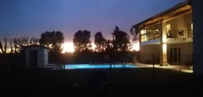 Villa, heated pool, fishing lake and tennis - Image 3