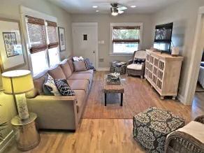 Adorable Beach Bungalow - Image 4